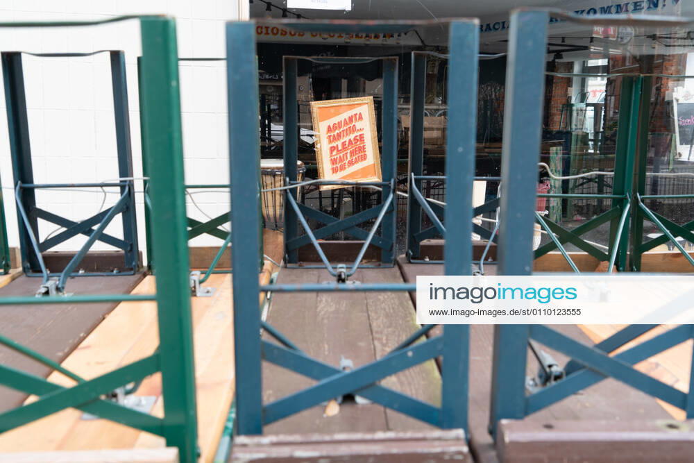 Closed gastronomy during the Corona Lockdown in Janaur 2021 in the district Hamburg St Pauli Closed gastronomy during the Corona Lockdown in Janaur 2021 in the district Hamburg St Pauli , Hamburg Hamburg Germany St Pauli
