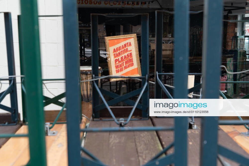 Closed gastronomy during the Corona Lockdown in Janaur 2021 in the district Hamburg St Pauli Closed gastronomy during the Corona Lockdown in Janaur 2021 in the district Hamburg St Pauli , Hamburg Hamburg Germany St Pauli