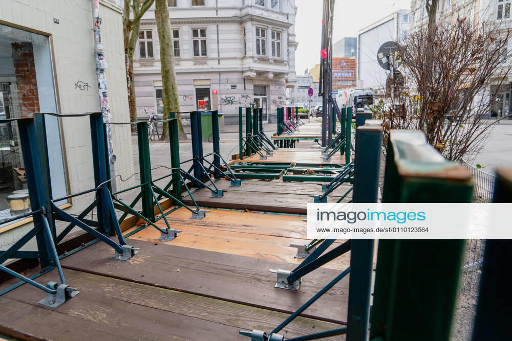 Closed gastronomy during the Corona Lockdown in Janaur 2021 in the district Hamburg St Pauli Closed gastronomy during the Corona Lockdown in Janaur 2021 in the district Hamburg St Pauli , Hamburg Hamburg Germany St Pauli