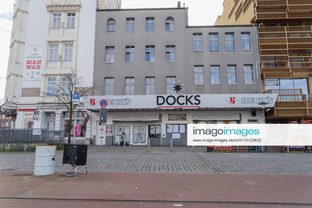 Closed gastronomy during the Corona Lockdown in Janaur 2021 in the district Hamburg St Pauli Music Club Docks on the Hamburg Reeperbahn Closed gastronomy during the Corona Lockdown in Janaur 2021 in the district Hamburg St Pauli , Hamburg Hamburg Germany St Pauli