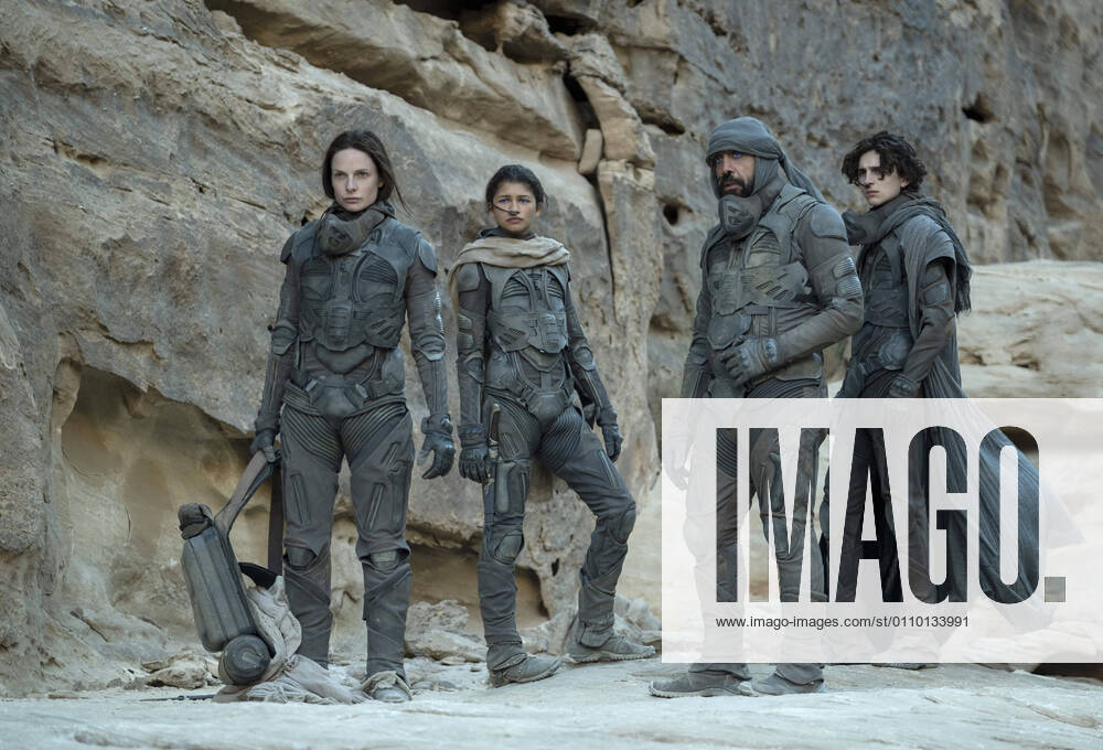 Rebecca Ferguson, Zendaya, Javier Bardem, Timothee Chalamet, Dune (2021) Credit: Chiabella James Warner Bros. Pictures The Hollywood Archive Los Angeles CA