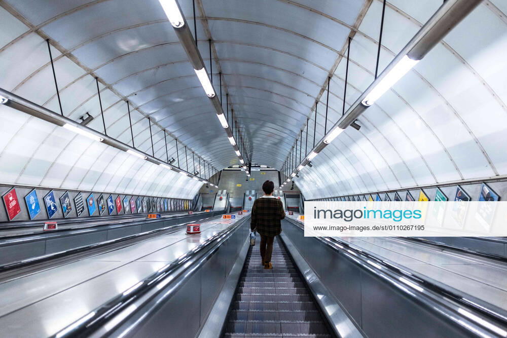 A man seen alone on the subway escalator in London. London United Kingdom - ZUMAs197 20210118_zaa_s197_008