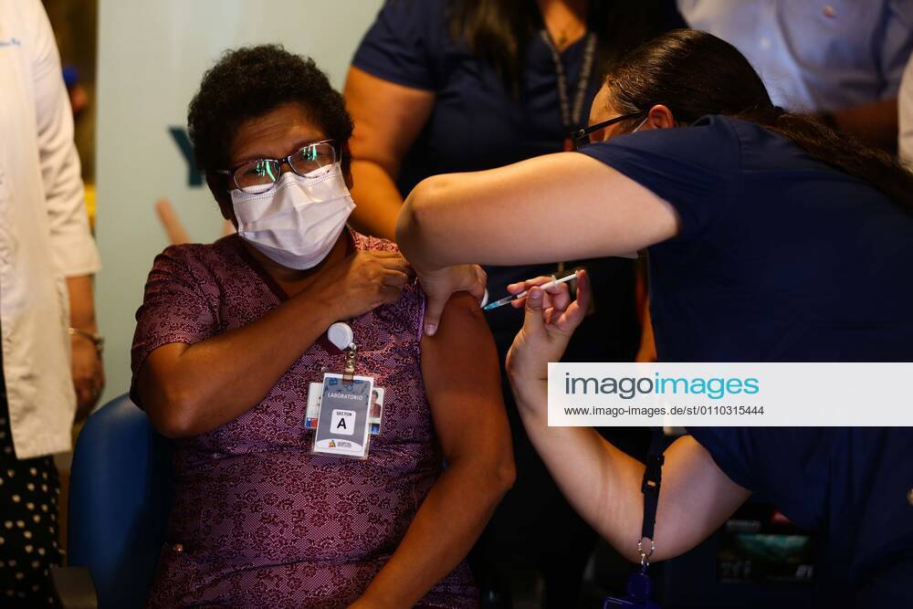 The first 3500 doses of Pfizer BionTech vaccine arrive in Arica Vaccination began immediately and these will be distributed to health personnel in the region of Arica and Parinacota, as well as to SENAME and SENAMA in the region. Photos Patricio Banda Aton Chile, Arica Chile Aton 480938
