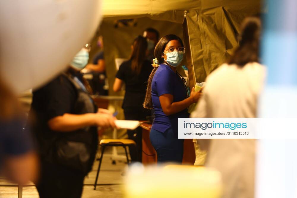 The first 3500 doses of Pfizer BionTech vaccine arrive in Arica Vaccination began immediately and these will be distributed to health personnel in the region of Arica and Parinacota, as well as to SENAME and SENAMA in the region. Photos Patricio Banda Aton Chile, Arica Chile Aton 480947