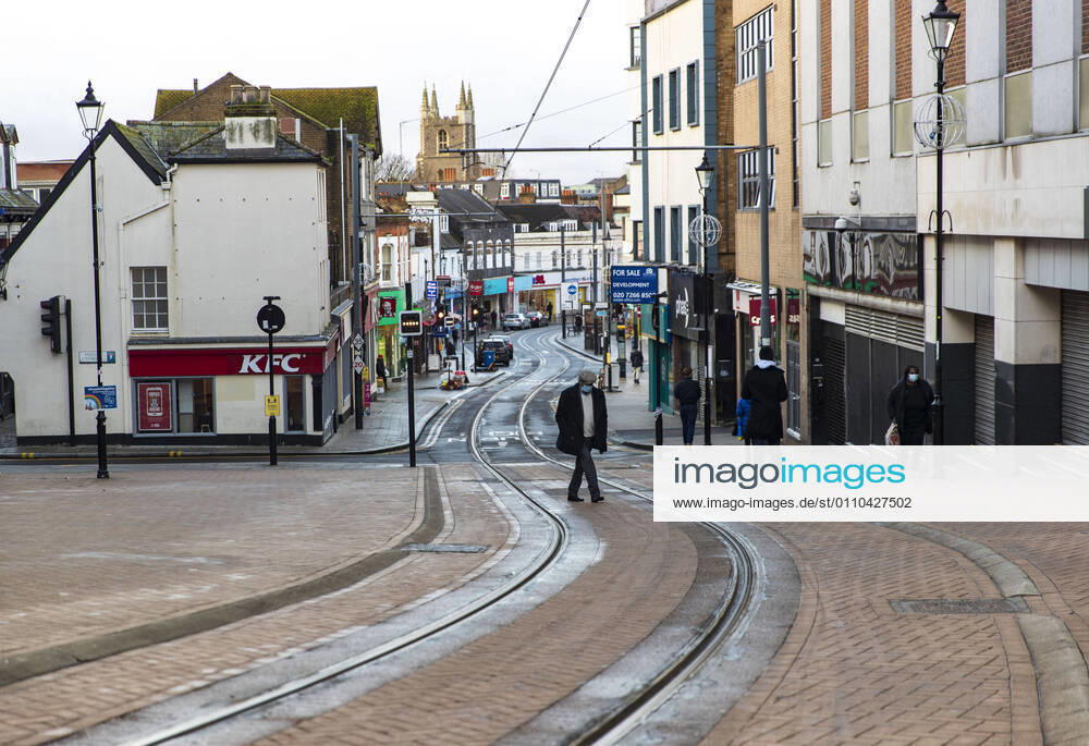 A deserted street in Croydon, a large town of south London, UK on January 18, 2021. Only 33,355 positive Covid cases have been recorded today, the lowest number of daily case since December 27th- before the start of Englandâ€⠢s third nationwide lockdown. London United Kingdom - ZUMAj323 20210119_zip_j323_005