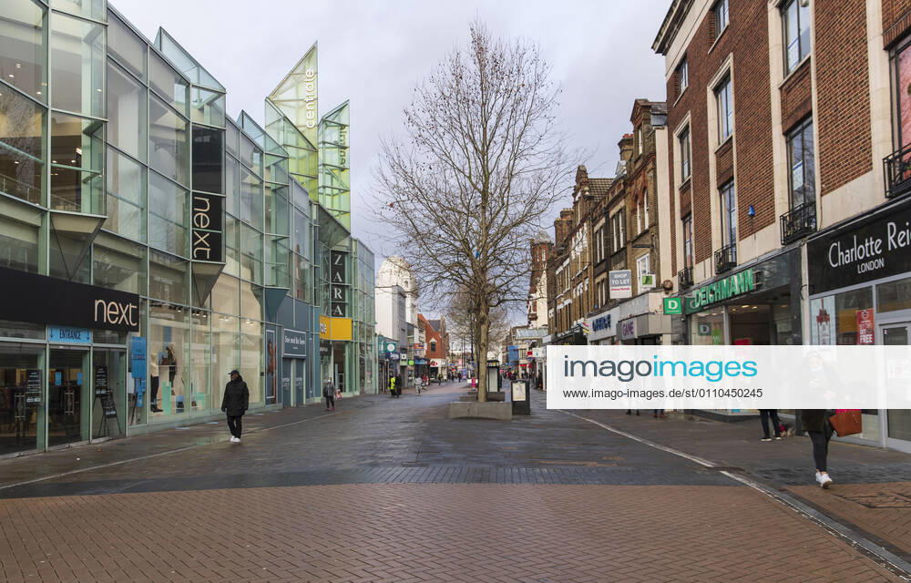 A view of a semi deserted shopping center in Croydon, a large town of south London..Only 33,355 positive Covid19 cases have been recorded today, the lowest number of daily cases since December 27th- before the start of Englands third nationwide lockdown. London United Kingdom - ZUMAs197 20210119_zab_s197_024
