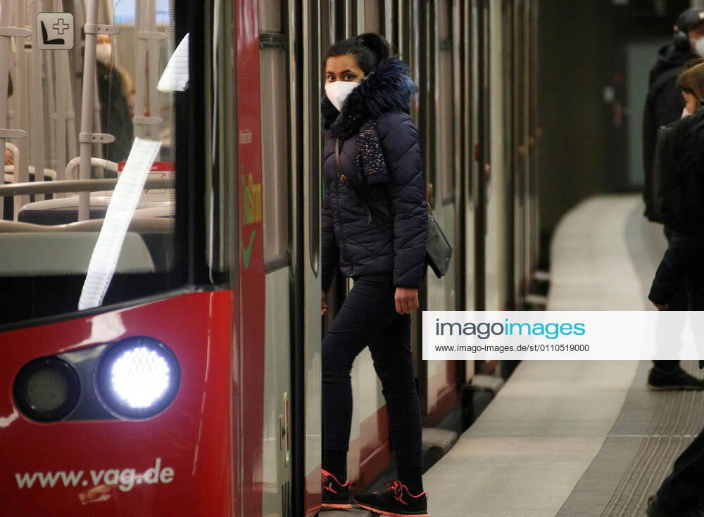 U-Bahn , Passenger , Maskenpflicht , Safety Mask FFP2 , Transport , VAG Klinikum Nord Nurnberg during the Hard Lockdown of the Covid 19 Coronavirus Pandemie in Nurnberg Nuremberg , Bayern , Deutschland . January 20 , 2021.