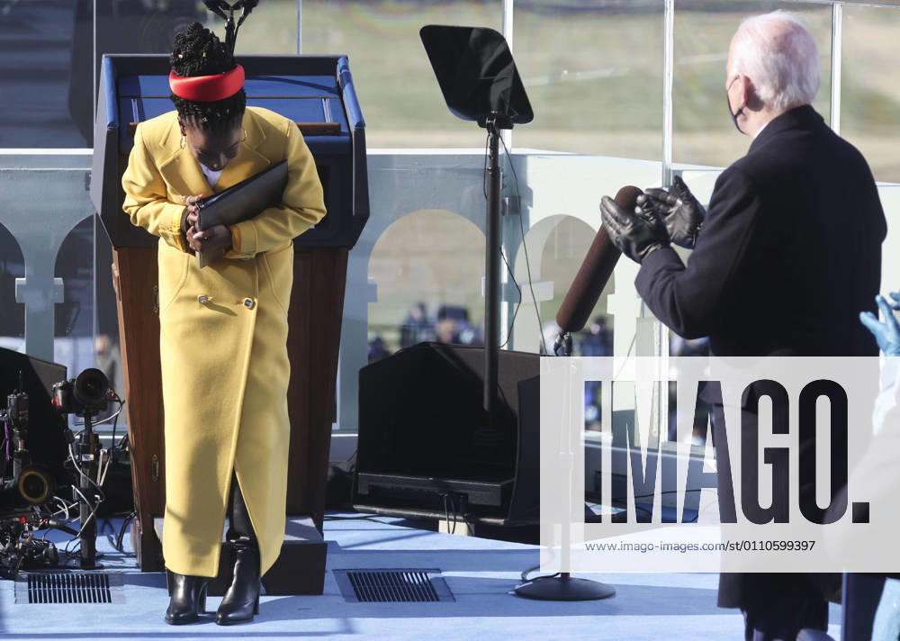 IMAGO ICONS: Amanda Gorman January 20, 2021 - Washington, DC, United States: U.S. PresidentJoe Biden applauds after Amanda Gorman recited a poem during his inauguration as the 46th President of the United States on the West Front of the U.S. Capitol. (Jonathan Ernst - Pool CNP Polaris) LagenciaEP 01 20 2021 Washington Washington Spain