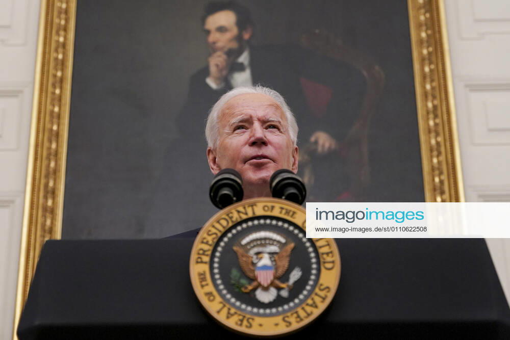 U.S. President Joe Biden speaks during an event on his administration s Covid-19 response in the State Dining Room of the White House in Washington, D.C., U.S., on Thursday, Jan. 21, 2021. Biden in his first full day in office plans to issue a sweeping set of executive orders to tackle the raging Covid-19 pandemic that will rapidly reverse or refashion many of his predecessor s most heavily criticized policies Washington USA - ZUMAs152 20210121_zaa_s152_118
