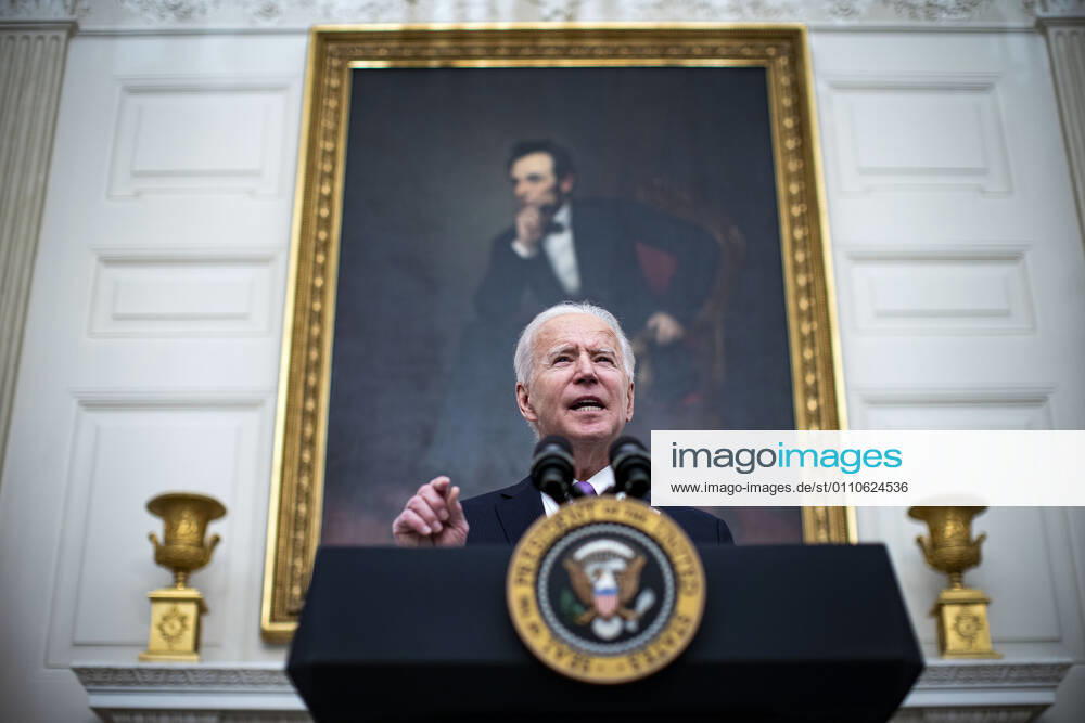 U.S. President Joe Biden speaks on his administrations Covid-19 response in the State Dining Room of the White House in Washington, D.C., U.S., on Thursday, Jan. 21, 2021. Biden in his first full day in office plans to issue a sweeping set of executive orders to tackle the raging Covid-19 pandemic that will rapidly reverse or refashion many of his predecessor s most heavily criticized policies Washington USA - ZUMAs152 20210121_zaa_s152_157