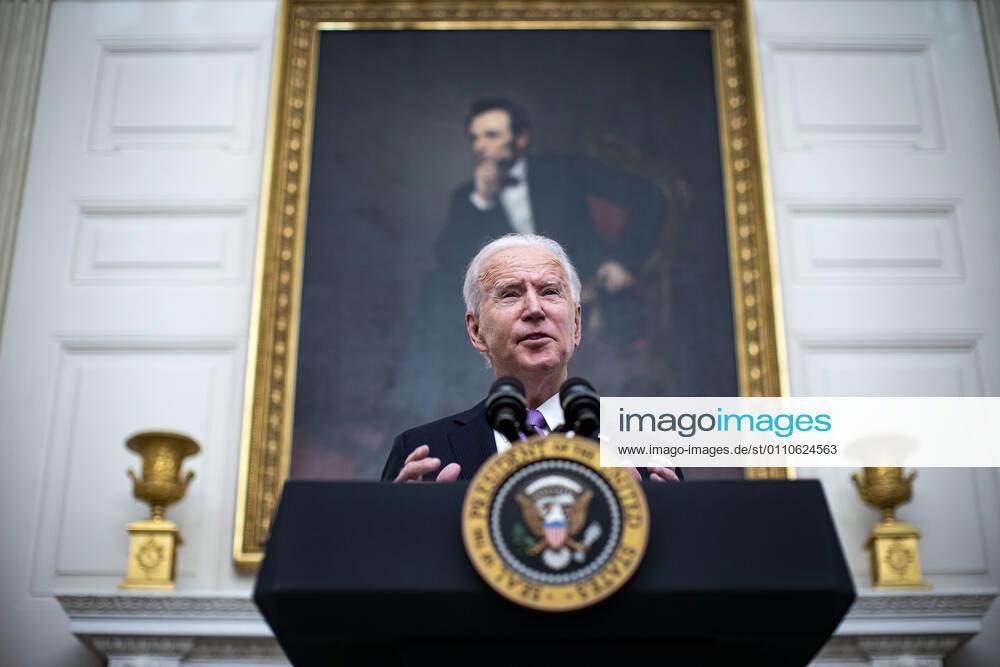 U.S. President Joe Biden speaks on his administrations Covid-19 response in the State Dining Room of the White House in Washington, D.C., U.S., on Thursday, Jan. 21, 2021. Biden in his first full day in office plans to issue a sweeping set of executive orders to tackle the raging Covid-19 pandemic that will rapidly reverse or refashion many of his predecessor s most heavily criticized policies Washington USA - ZUMAs152 20210121_zaa_s152_159