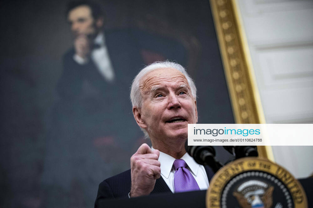 U.S. President Joe Biden speaks on his administrations Covid-19 response in the State Dining Room of the White House in Washington, D.C., U.S., on Thursday, Jan. 21, 2021. Biden in his first full day in office plans to issue a sweeping set of executive orders to tackle the raging Covid-19 pandemic that will rapidly reverse or refashion many of his predecessor s most heavily criticized policies Washington USA - ZUMAs152 20210121_zaa_s152_162