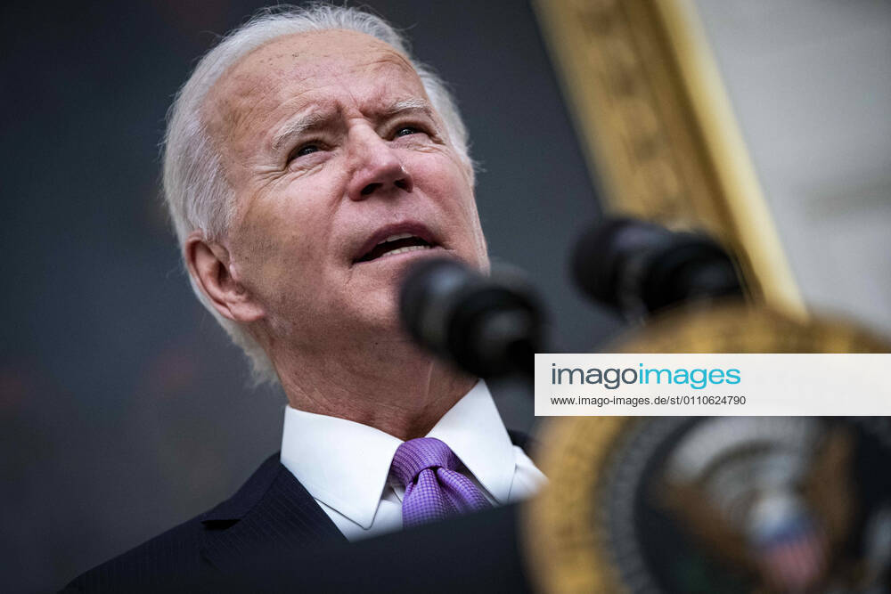U.S. President Joe Biden speaks on his administrations Covid-19 response in the State Dining Room of the White House in Washington, D.C., U.S., on Thursday, Jan. 21, 2021. Biden in his first full day in office plans to issue a sweeping set of executive orders to tackle the raging Covid-19 pandemic that will rapidly reverse or refashion many of his predecessor s most heavily criticized policies Washington USA - ZUMAs152 20210121_zaa_s152_163