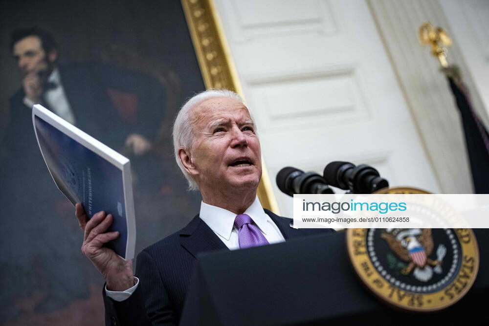 U.S. President Joe Biden speaks on his administrations Covid-19 response in the State Dining Room of the White House in Washington, D.C., U.S., on Thursday, Jan. 21, 2021. Biden in his first full day in office plans to issue a sweeping set of executive orders to tackle the raging Covid-19 pandemic that will rapidly reverse or refashion many of his predecessor s most heavily criticized policies Washington USA - ZUMAs152 20210121_zaa_s152_164