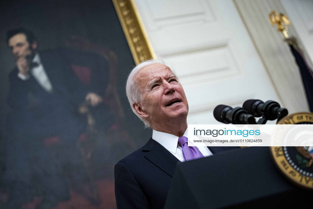 U.S. President Joe Biden speaks on his administrations Covid-19 response in the State Dining Room of the White House in Washington, D.C., U.S., on Thursday, Jan. 21, 2021. Biden in his first full day in office plans to issue a sweeping set of executive orders to tackle the raging Covid-19 pandemic that will rapidly reverse or refashion many of his predecessor s most heavily criticized policies Washington USA - ZUMAs152 20210121_zaa_s152_165