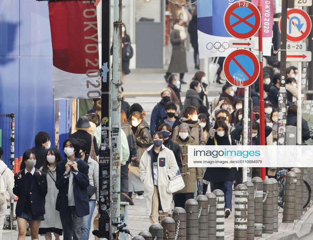 Tokyo reports 1,175 new coronavirus cases People wearing face masks walk in Tokyo s Shibuya area on Jan. 22, 2021, under a coronavirus state of emergency. The Tokyo metropolitan government reported 1,175 new cases of the virus the same day.