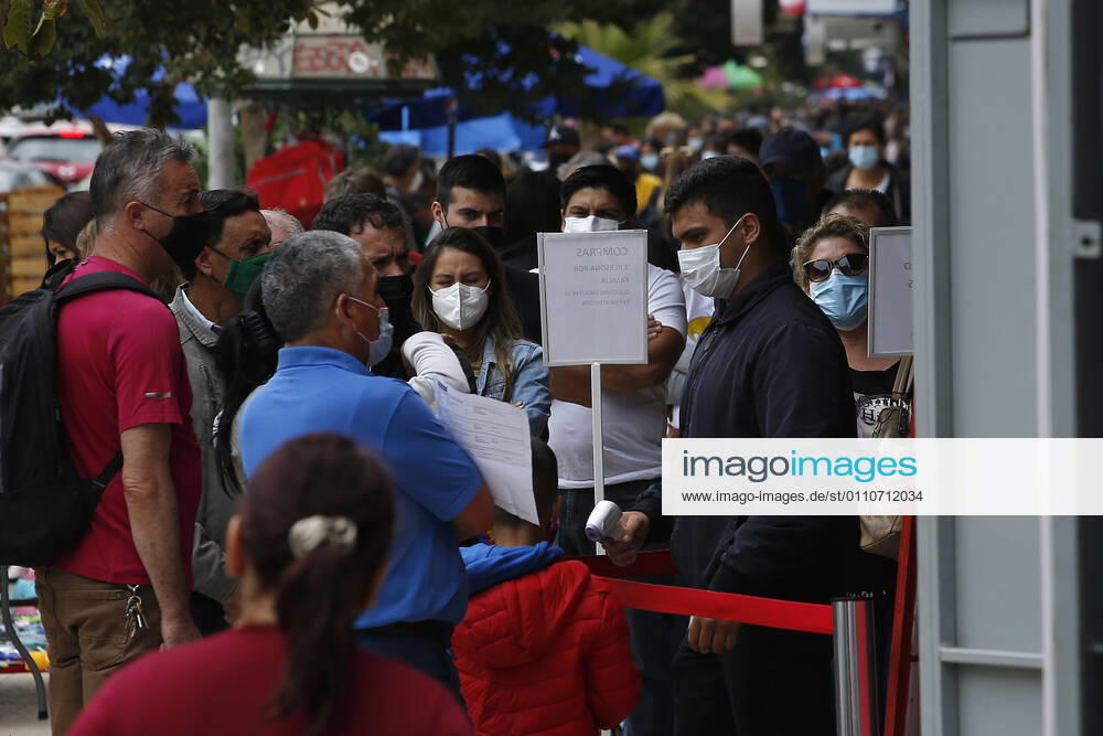 Daily life in the city center during coronavirus emergency Sebastian Cisternas Aton Chile, Santiago Chile Aton 482395