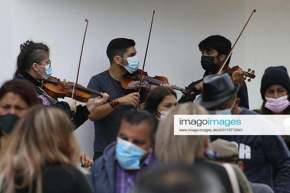 Daily life in the city center during coronavirus emergency Sebastian Cisternas Aton Chile, Santiago Chile Aton 482399