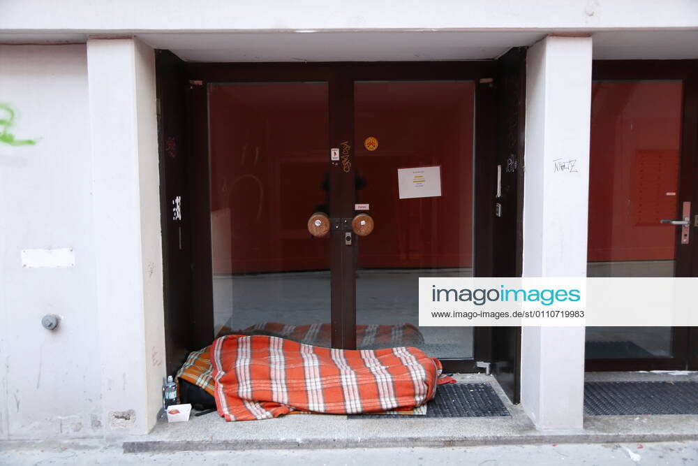 Covid 19 VIENNA 3 Hard Lockdown Vienna, 22 01 2021 Homeless Liegestatt Homeless, Shelterless Vienna Austria AVN101002439001