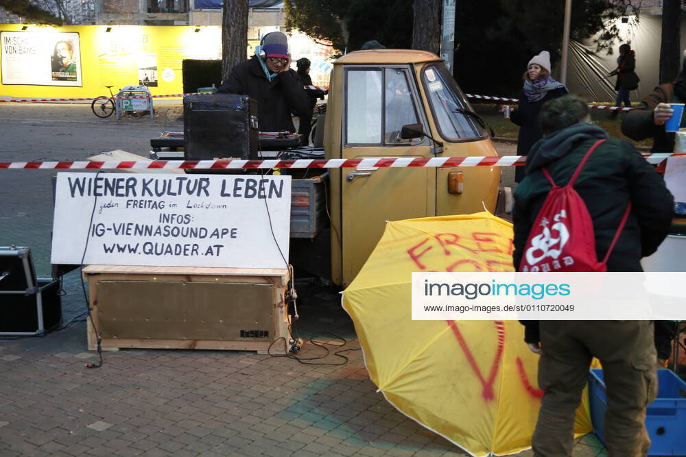 Covid 19 VIENNA 3 hard Lockdown Vienna, 22 01 2021 Vienna Culture Life DJ Karlsplatz Free Donation Vienna Austria AVN101002439006