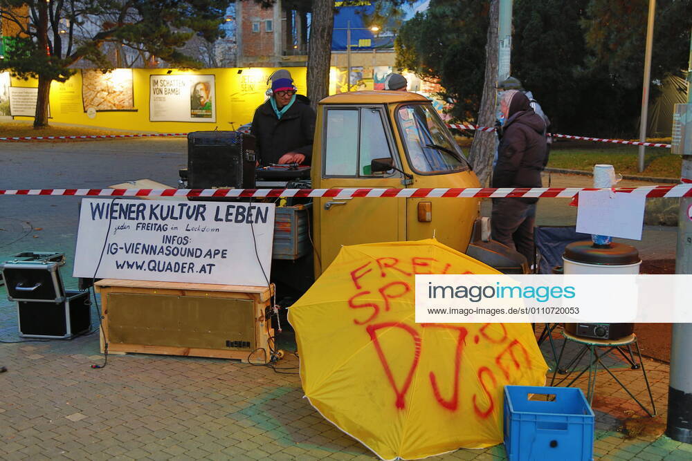 Covid 19 VIENNA 3 hard Lockdown Vienna, 22 01 2021 Vienna Culture Life DJ Karlsplatz Free Donation Vienna Austria AVN101002439101