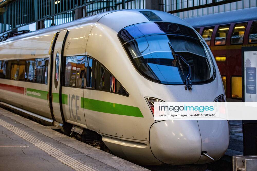 Stuttgart themed images Stuttgart in times of corona pandemic, 24 01 2021, themed images Stuttgart in times of corona pandemic, Stuttgart main station, ICE T Baurehe 415, 24 01 2021,