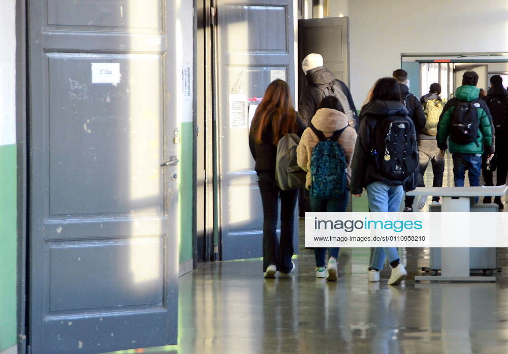 Milan, Back to school after the Lockdown for the Red zone with half the students still in DAD at a distance Editorial Usage Only
