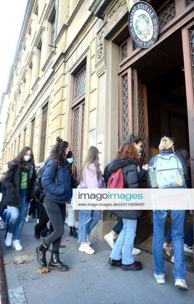 Milan, Back to school after the Lockdown for the Red zone with half the students still in DAD at a distance Editorial Usage Only