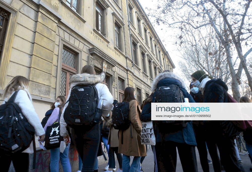 Milan, Back to school after the Lockdown for the Red zone with half the students still in DAD at a distance Editorial Usage Only