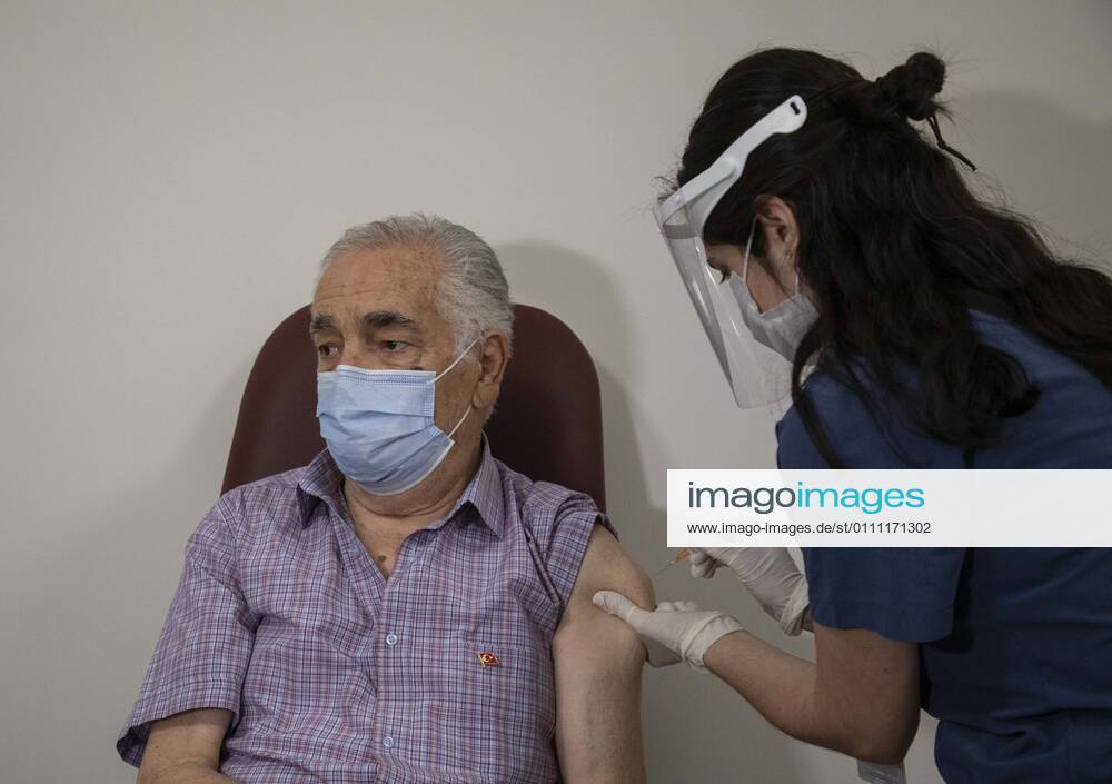 (210127) -- ISTANBUL, Jan. 27, 2021 -- A man receives a dose of COVID-19 vaccine in Istanbul, Turkey, Jan. 27, 2021. A state hospital in Turkey s largest city Istanbul Wednesday was filled with senior citizens who came to be vaccinated against COVID-19 as part of the ongoing mass inoculation program in the country. TO GO WITH Feature: Turkish seniors hope pandemic to end with COVID-19 vaccines (Photo by Xinhua) TURKEY-ISTANBUL-VACCINATION OsmanxOrsal