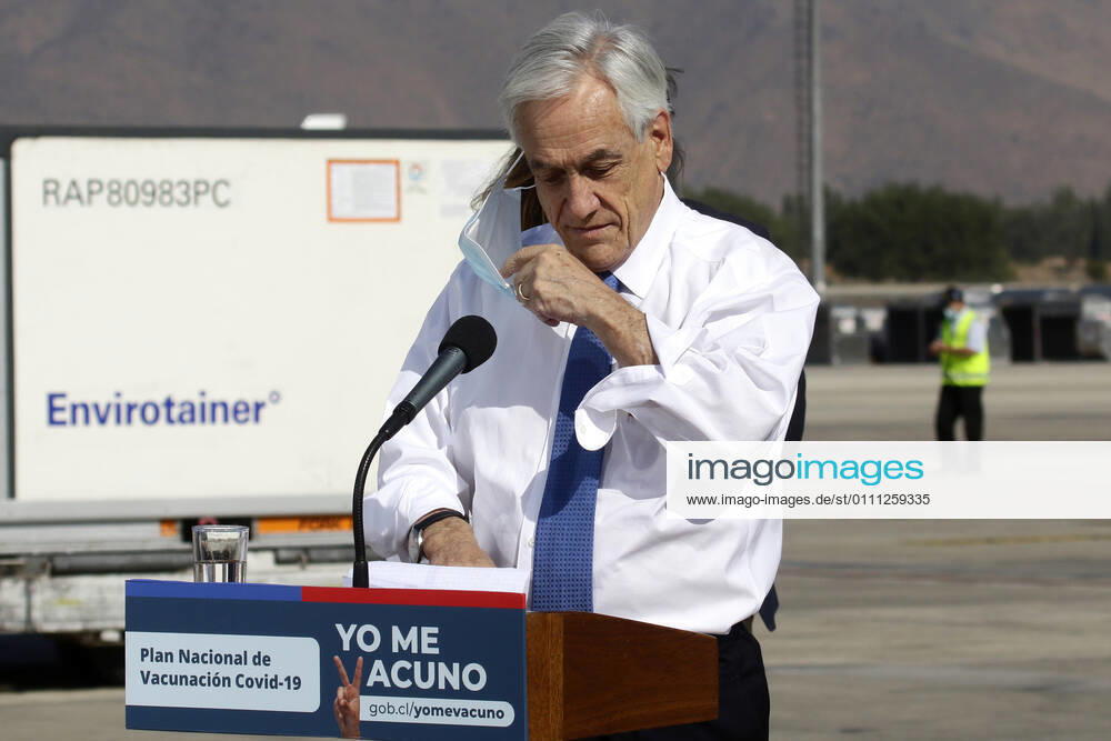 The President of the Republic Sebastian Pinera together with the Ministers of Health Enrique Paris and Foreign Affairs Andres Allamand, receive almost 2 million doses of the Sinovac vaccine against Covid 19 at the Nuevo Pudahuel airport Javier Salvo Aton Chile, Santiago Chile Aton 483902