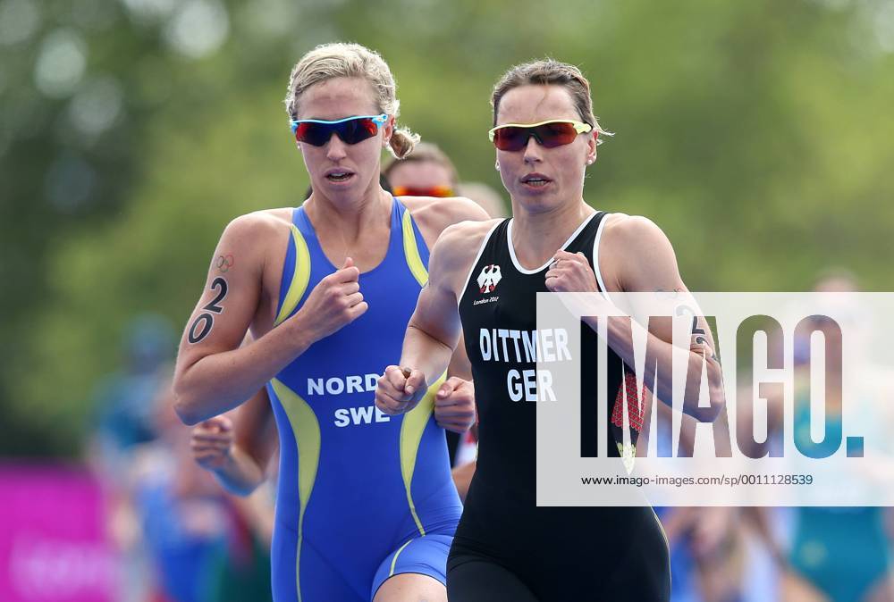 OLYMPIA - Olympische Spiele 2012 LONDON,ENGLAND,04.AUG.12 - DIVERS, OLYMPIA, TRIATHLON, LAUFSPORT - Olympische Sommerspiele in London 2012, Damen. Bild zeigt Lisa Norden (SWE) und Anja Dittmer (GER).