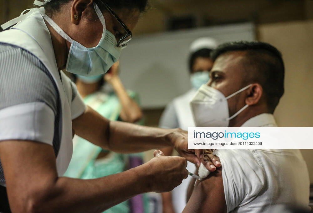 A Sri Lankan health worker receives an Oxford-AstraZeneca Covid-19 vaccine dose against the Coronavirus (COVID-19) at The National Hospital Colombo in Sri Lanka on January 29, 2021. Colombo Sri Lanka - ZUMAd152 20210129_znp_d152_007