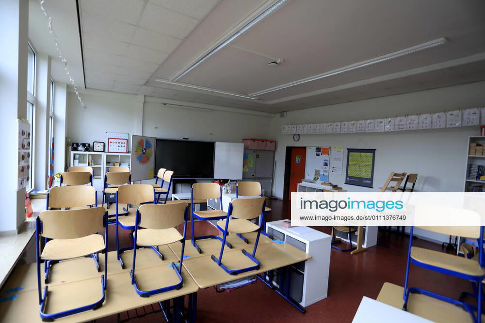 SCHOOL LOCKDOWN School Lockdown Gebrueder Grimm School in Meerbusch Buederich January 2021 on 29 January 2021 in Meerbusch