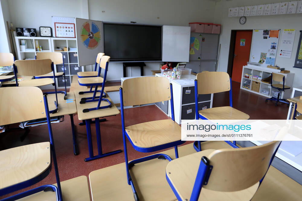 SCHOOL LOCKDOWN School Lockdown Gebrueder Grimm School in Meerbusch Buederich January 2021 on 29 January 2021 in Meerbusch