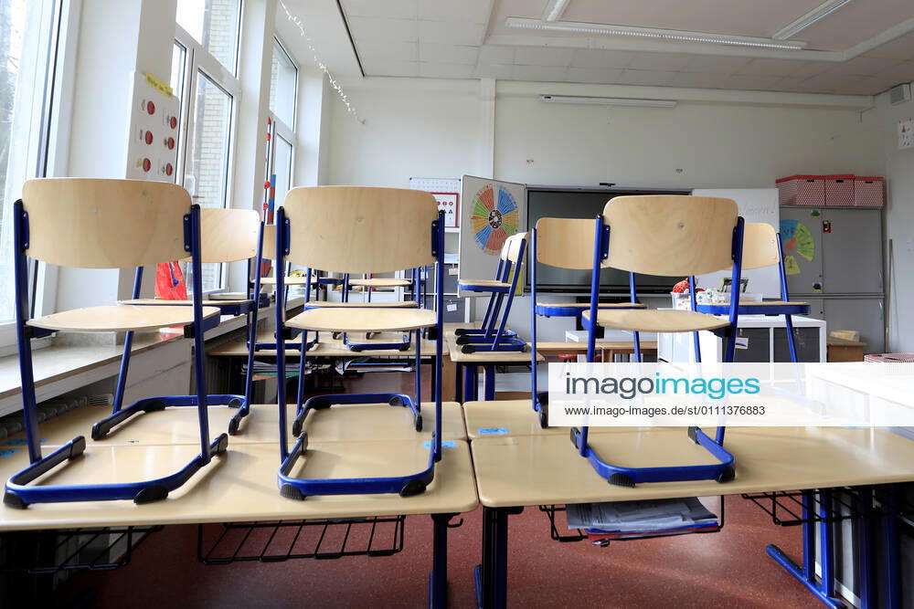 SCHOOL LOCKDOWN School Lockdown Gebrueder Grimm School in Meerbusch Buederich January 2021 on 29 January 2021 in Meerbusch