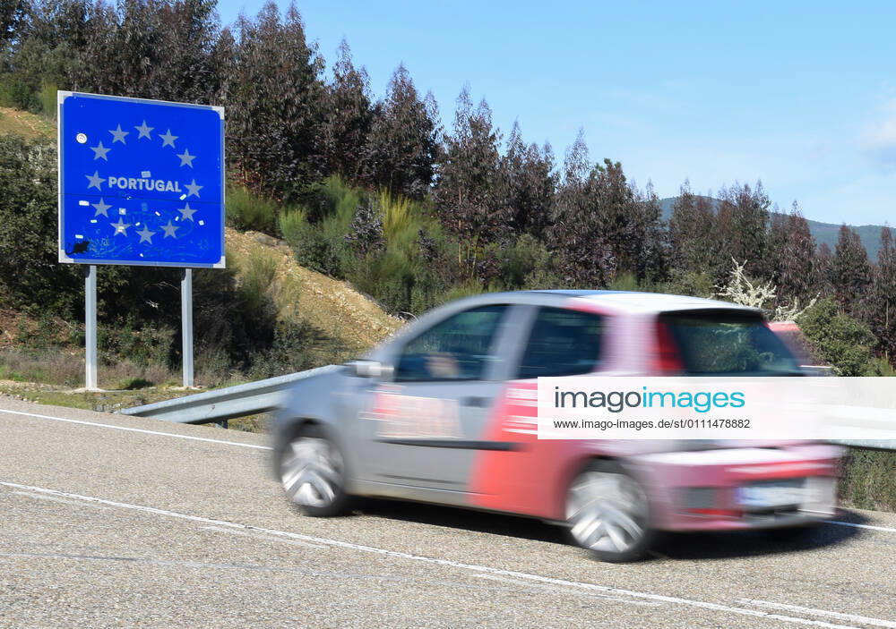 Valverde del Fresno, Spain. Portugal closes land borders. A car is photographed crossing the border between Spain and Portugal over the river Torto, in the North-West of Extremadura, this afternoon. From Sunday, Portugal will close its land border with Spain, for a period of at least two weeks in an attempt to contain the coronavirus. In this way, the Portuguese country, will reintroduce police controls along the1,214km border with Spain. However it is understood that essential movements will be still allowed, such for workers, medical reasons and goods s transportation.