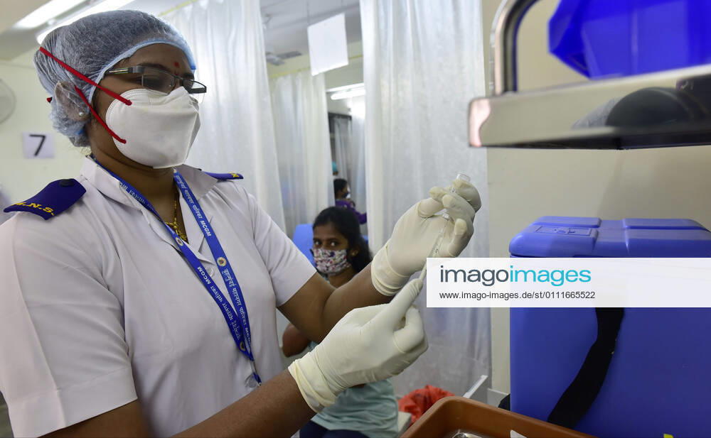 A BMC health worker prepares a dose of Covid-19 vaccine during a vaccination drive at Nair Hospital, on February 1, 2021 in Mumbai, India. (Photo by Anshuman Poyrekar Hindustan Times) India s Covid-19 Vaccination Drive