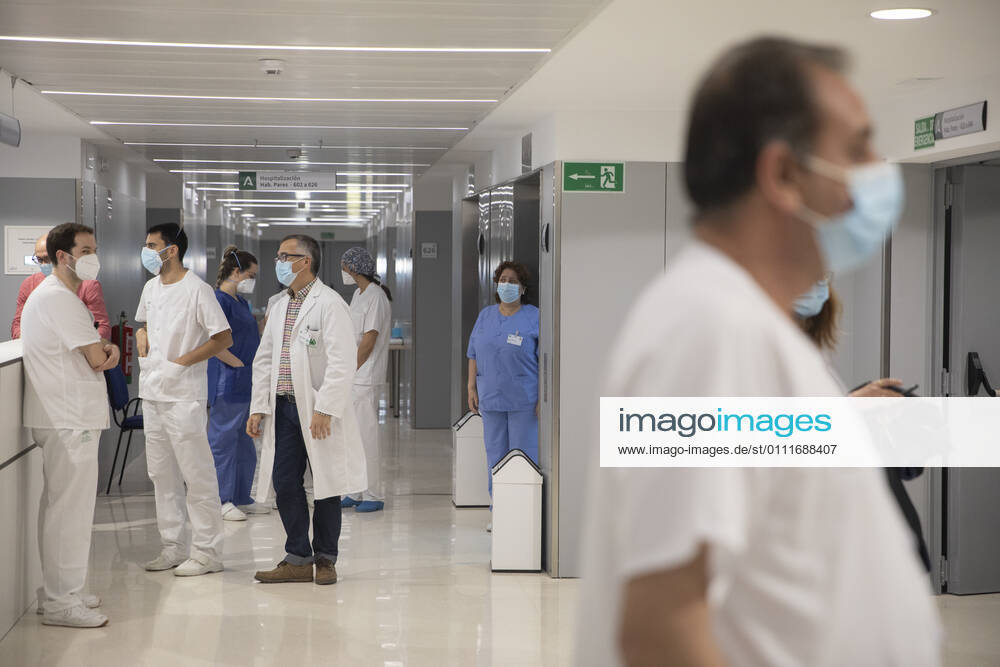 Healthcare personnel during the inauguration of the new Covid-19 Emergency Hospital, built in the former Military Hospital Vigil de Quinones. In Seville, (Andalusia, Spain), 01 February 2021. 01 FEBRUARY 2021 Maria JosÃ Lopez LagenciaEP 02 01 2021 Seville (Andalusia) Seville (Andalusia) Spain