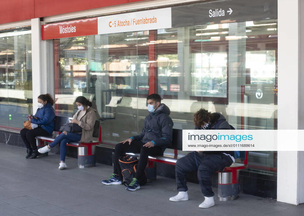 Several passengers wait to catch the train at the Mostoles Central station on the same day that new restrictions come into force in the municipality by the Covid-19, in Mostoles, Madrid, (Spain), on February 1, 2021. As of today in Madrid, 19 more Basic Health Zones (ZBS) are extended to those with restrictions, from which you can not enter or leave without good cause such as work or studies. These 19 are in addition to those already restricted previously, which is why at this moment there are a total of 71 basic health zones (ZBS) and 30 localities with restrictions in the region. 01 FEBRUARY 2021;MOSTOLES;RESTRICTIONS;COVID;CORONAVIRUS Eduardo Parra LagenciaEP 02 01 2021 Mostoles, (Madrid) Mostoles, (Madrid) Spain