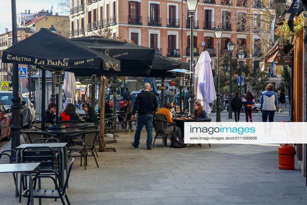 Terrace of the restaurant La Buha in the district of La Latina in Madrid (Spain), on February 1, 2021. The community of Madrid will decree the mandatory use of masks inside restaurants and increase the number of people who can be seated at the same table on a terrace to 6. The measures will come into force from next Friday. 01 FEBRUARY 2021;CORONAVIRUS;RESTRICTIONS;INFECTED;CONTAGIONS;MASKS;HOSPITALITY INDUSTRY Ricardo Rubio LagenciaEP 02 01 2021 Madrid Madrid Spain