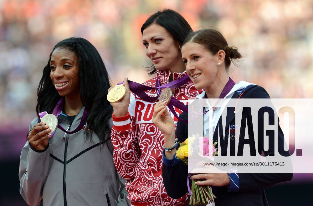 Gold medalist Natalya Antyukh (C) of Russia, silver medalist Lashinda Demus (L) of USA, bronze medalist Zuzana Hejnova of Czech Republic pose at awarding ceremony of women s 400m hurdles at London 2012 Olympic Games, London, Britain, Aug. 9, 2012. (Xinhua Yang Zongyou)(zgp) (OLY2012)BRITAIN-LONDON-WOMEN S 400M HURDLES