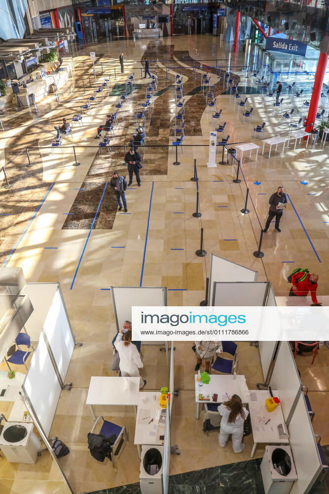 2 February 2021 (Malaga) Today has begun the rapid testing of workers in the tourist, commercial and cultural sector of Malaga capital,in the Palacio de ferias y Congresos de Malaga, with the aim of influencing the safety of these businesses and achieving greater peace of mind for customers in the face of possible contagion. Given the persistence of the health crisis caused by the COVID-19, and the very negative impact it is having on tourism, commercial and cultural companies, they have considered it necessary to enhance the image of Malaga as a safe destination . In this regard, the representatives of both entities have agreed to highlight the opportunity to work together to unite efforts for the recovery of the activ - ZUMAc161 20210202_zap_c161_008