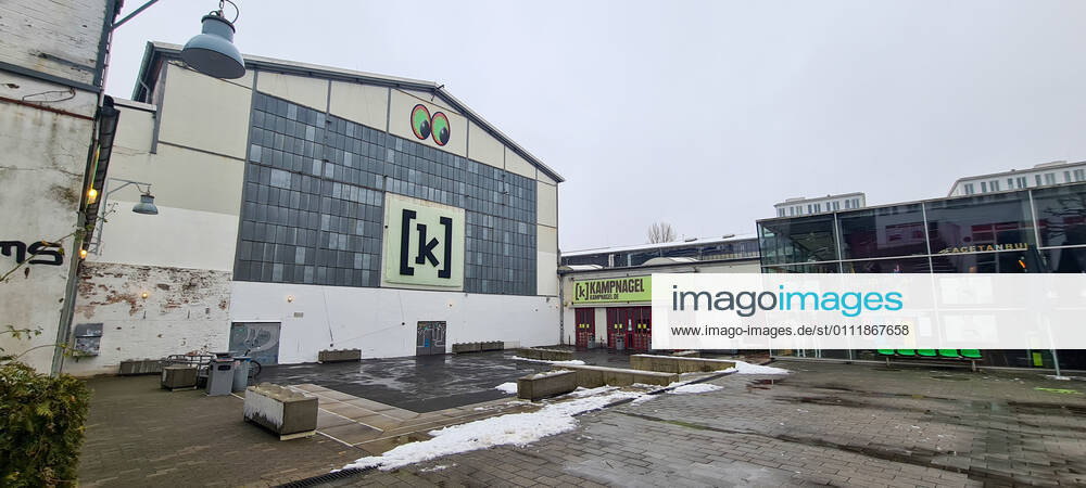 Hamburg in Corona Lockdown Scenes in February 2021 around the Hamburg Outer Alster Kulturfabrik Theater Kampnagel in Hamburg Winterhude Hamburg in Corona Lockdown Scenes in February 2021 around the Hamburg Outer Alster , Hamburg Hamburg Germany Downtown around the Alster