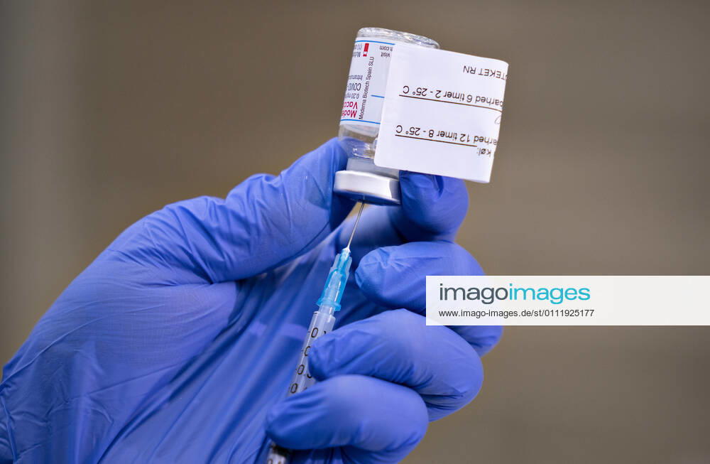 The vaccination with the Moderna vaccine for 85 citizens is underway in Broenderslevhallen, Thursday 4 February 2021 This is the first time Moderna has been used in Denmark. Specifically, these are the oldest citizens in the target group. target group, Broenderslev Jylland Denmark