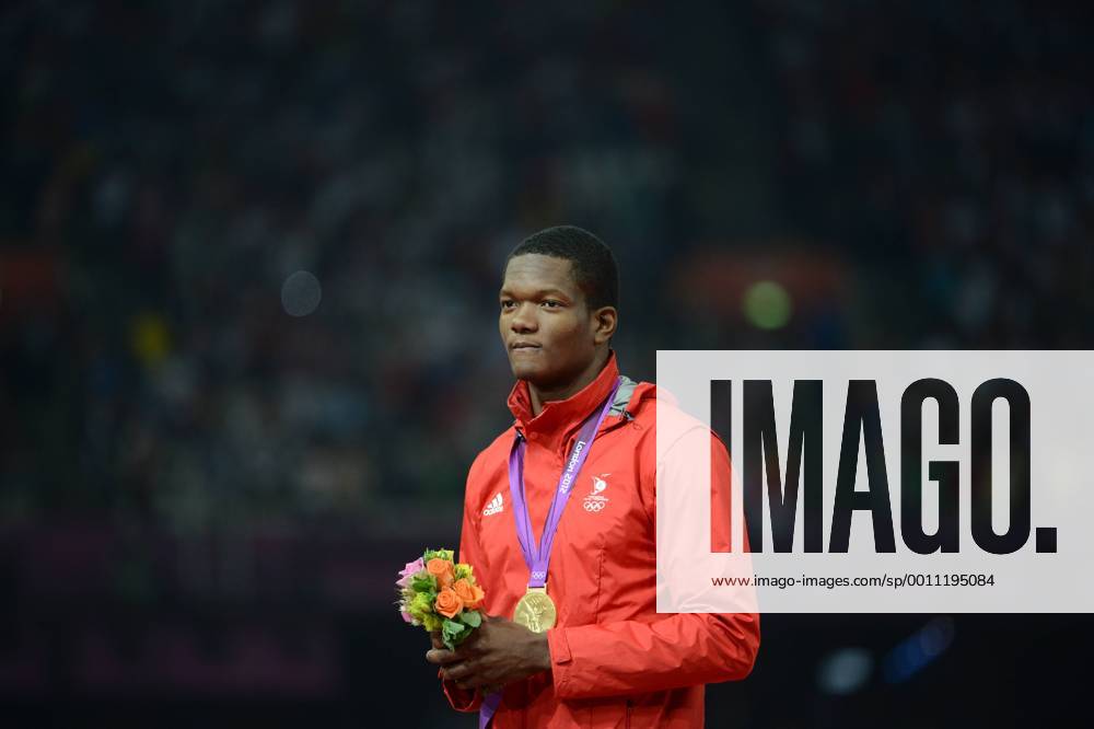 LONDON, Aug. 11, 2012 - Gold medalist Keshorn Walcott of Trinidad and Tobago poses at awarding ceremony of men s javelin throw event at London 2012 Olympic Games, London, Britain, Aug. 11, 2012. Keshorn Walcott of Trinidad and Tobago won gold medal. (OLY2012)BRITAIN-LONDON-MEN S JAVELIN THROW