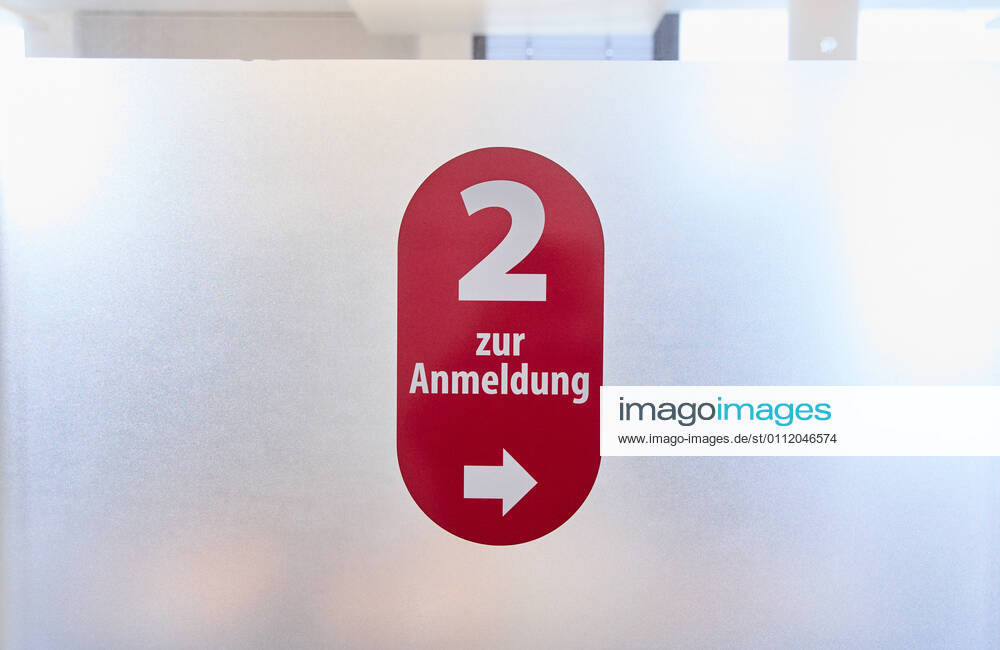Sign for registration at the vaccination centre Bavarian Vaccination Centre Augsburg, press tour Bavarian Vaccination Centre Augsburg, press tour