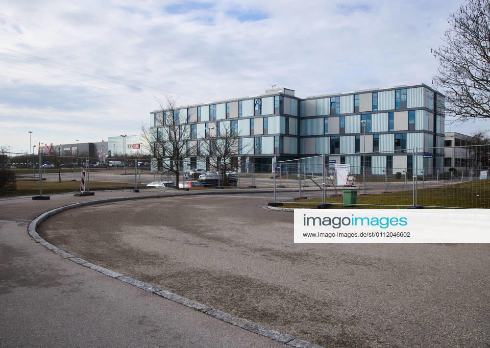 Bavarian Vaccination Center Augsburg in the building of the former Fujitsu plant, press tour Bavarian Vaccination Center Augsburg, press tour