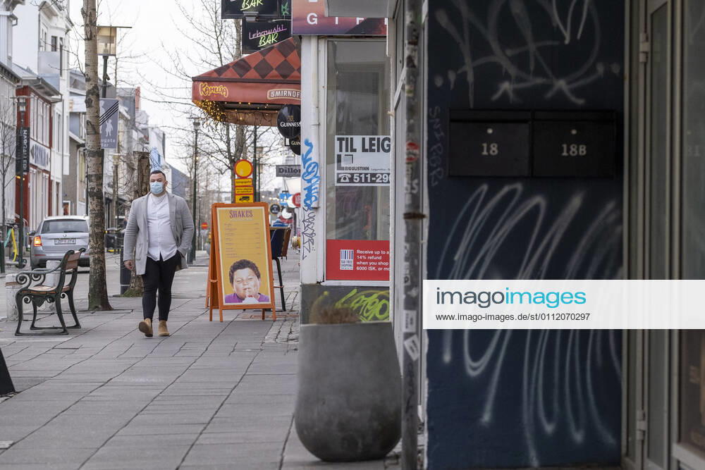 Although it is not mandatory to wear masks on the streets in Iceland, most pedestrians wear masks to protect themselves from contracting the Corona virus The current 14 day incidence in Iceland is 3.8 Although it is not mandatory to wear masks on the streets in Iceland, most pedestrians wear masks to