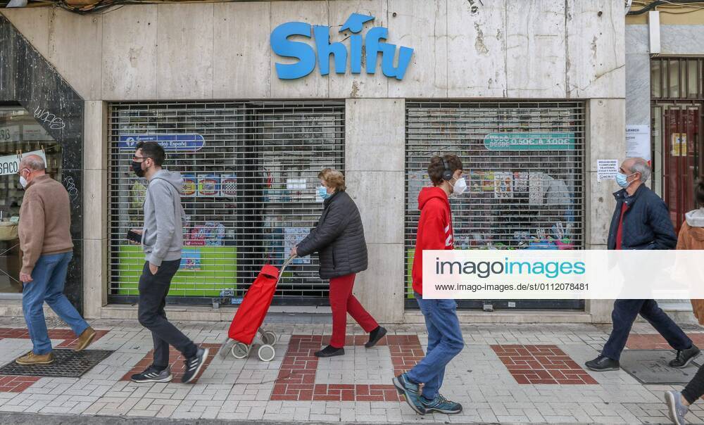 Malaga Nonessential trade closes due to the rise of Covid 19 or coronavirus infections Cordon Press FOTOSxLORENZOxCARNERO CORDONPRESS